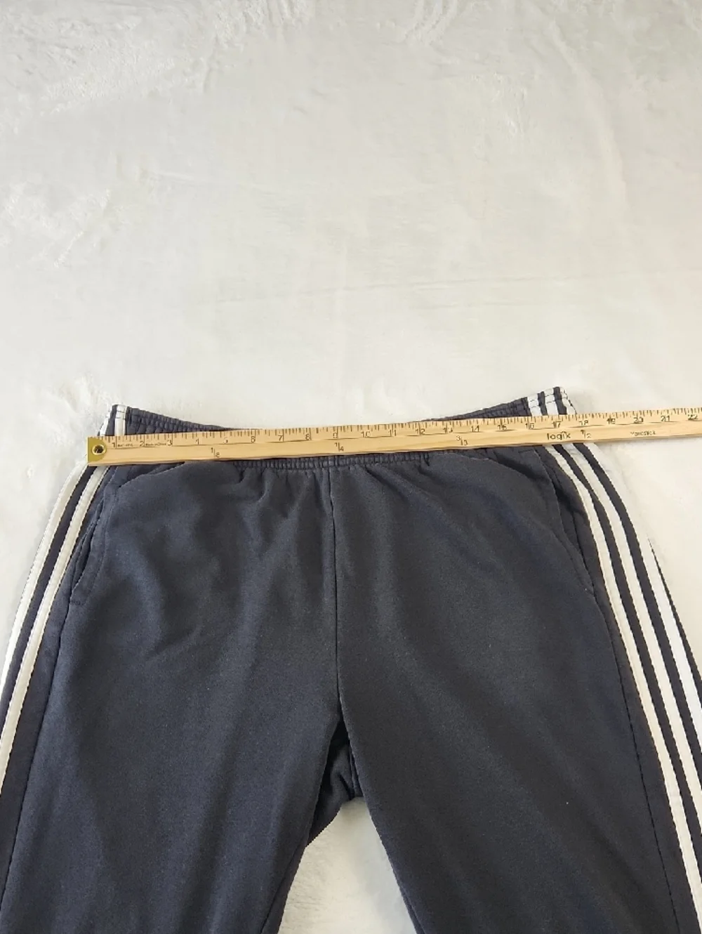 Adidas Sweatpants Men's XL‎ Black with White Stripes On The Side.